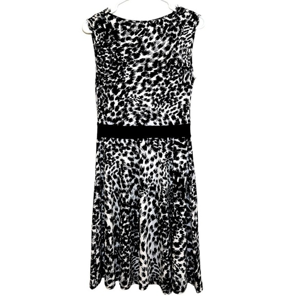 Vessos Cowl Neck Black White Animal Print Fit Flare Dress NWT Size M -Fits Small - Picture 6 of 12